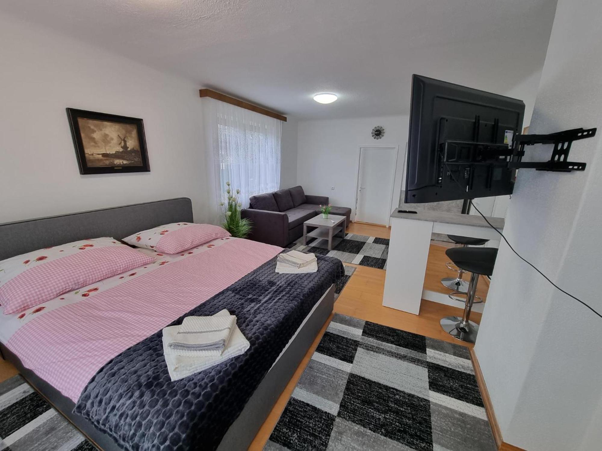 Pension Donaublick Grein 2 In Stifterstrasse 19A Buitenkant foto