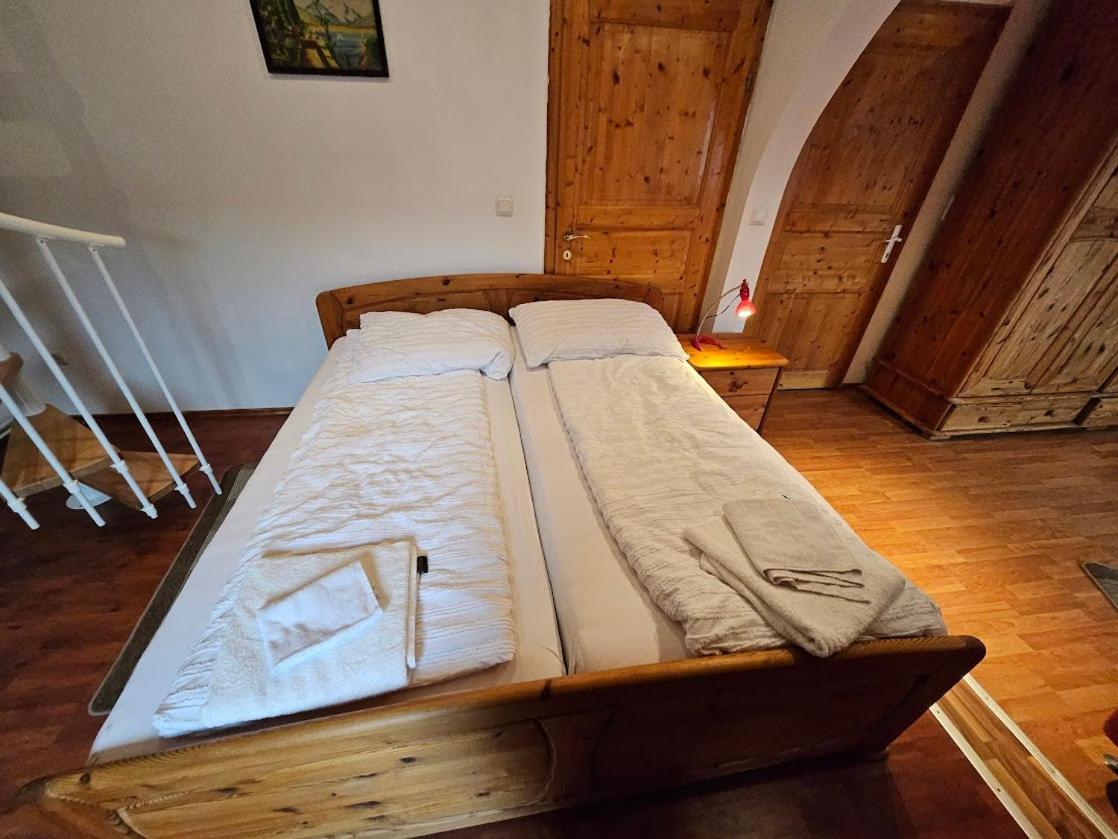 Pension Donaublick Grein 2 In Stifterstrasse 19A Buitenkant foto
