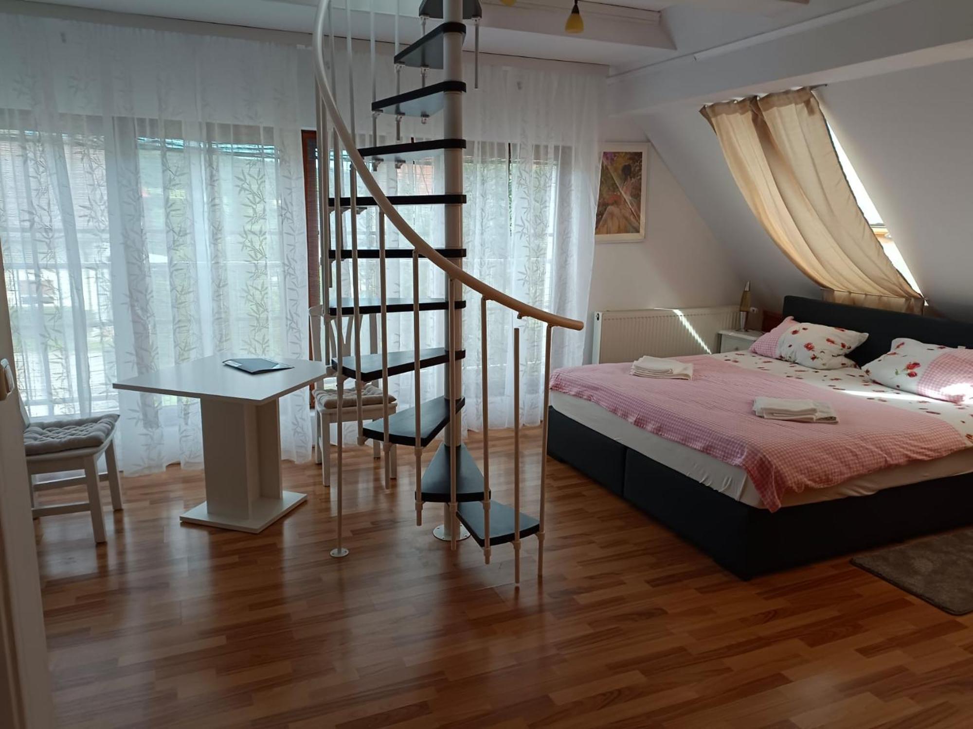 Pension Donaublick Grein 2 In Stifterstrasse 19A Buitenkant foto